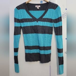 Arizona Jeans V Neck Sweater Size Medium